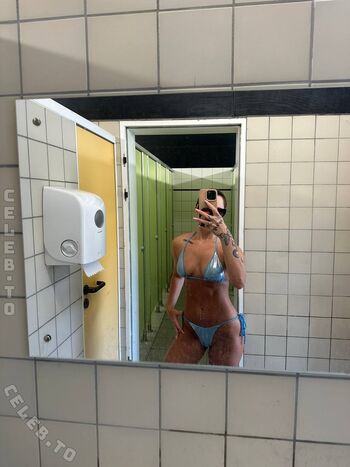 1tskimmyxo