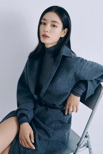 Ahn Eun Jin