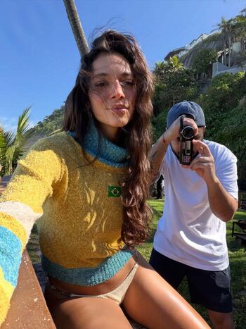 Alane Dias