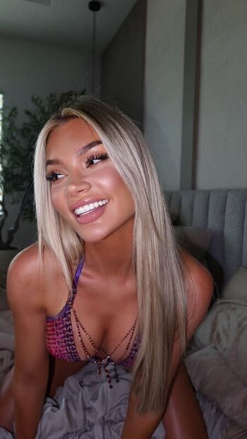 Alexa Collins