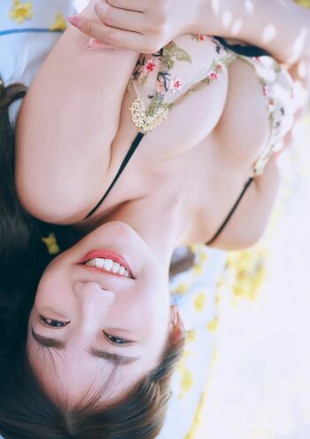 Amau Kisumi 天羽希純