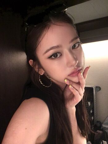 An Yujin 안유진 |