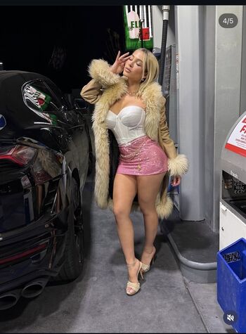 Andrea Celina
