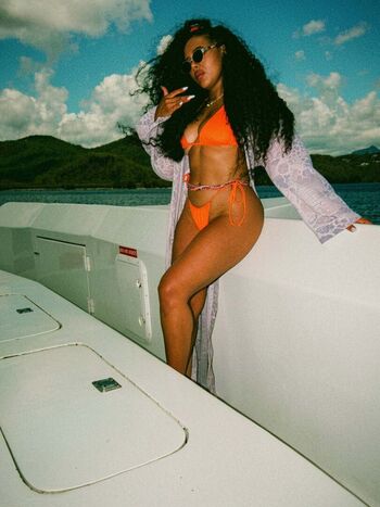 Angela Simmons