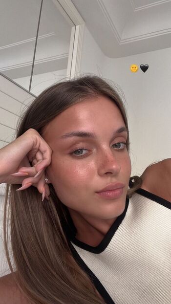 Anna Zak