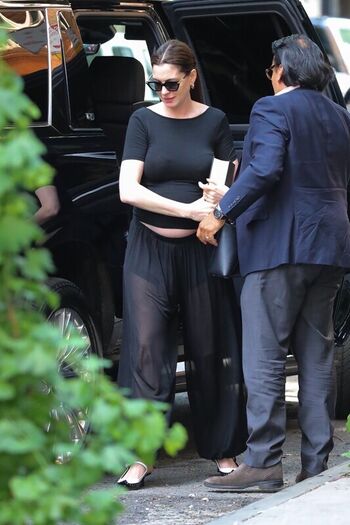 Anne Hathaway