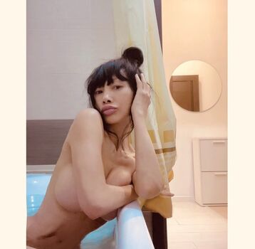 Bai Ling