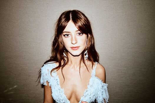 Daisy Edgar-Jones