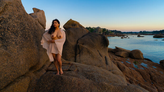 Devi The Model