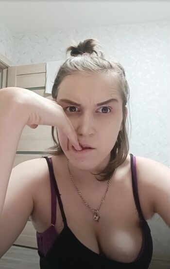 Elena N Ok Live