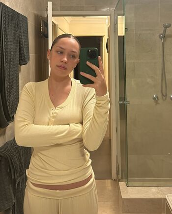 Ellie Warmbrunn