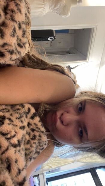 Ester Dobrik