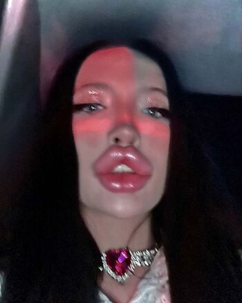 eva_u_tits