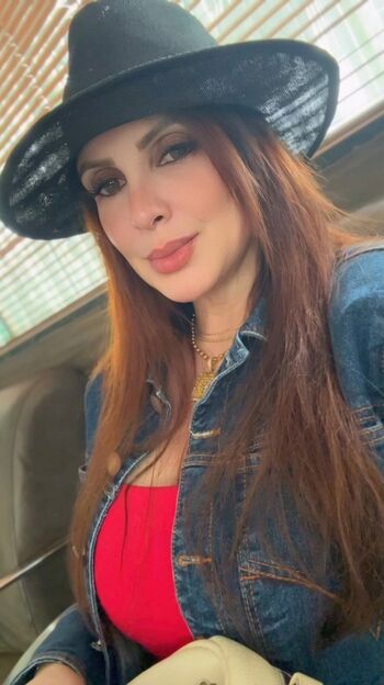 Felina_Cris