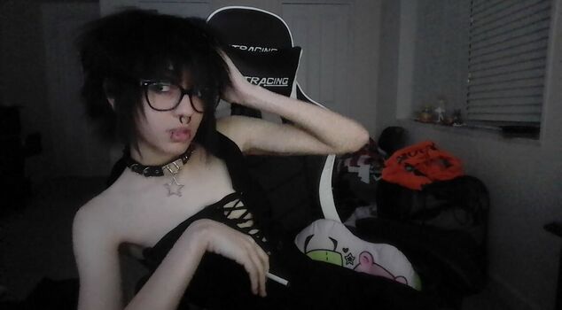 GOONGIRL32