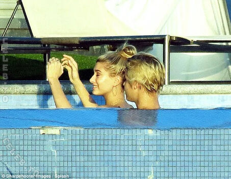 Hailey Bieber