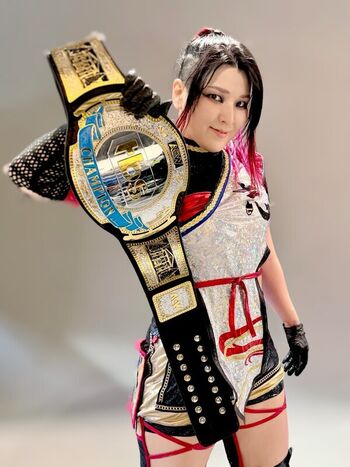 Hikaru Shida