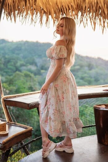 Holly Wolf