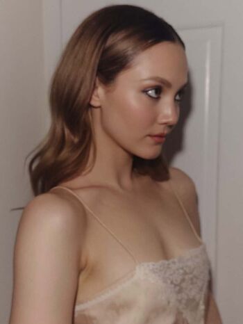 Iris Apatow