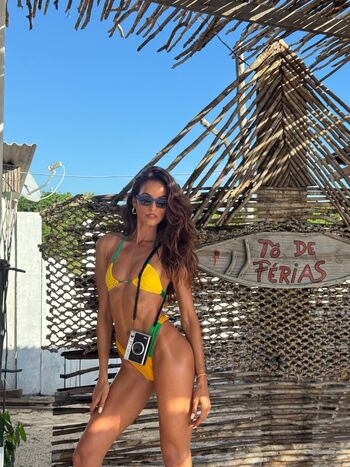 Izabel Goulart