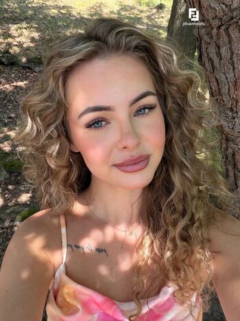 jillvanhoofx