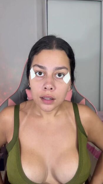 Julia Alvarenga