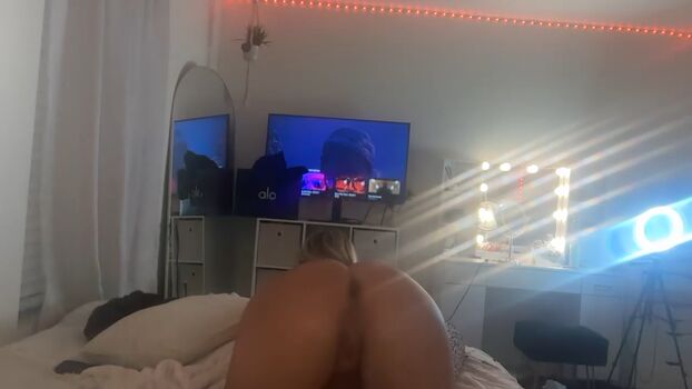 ladyybugloverr