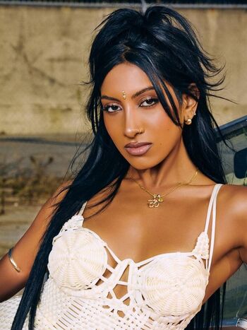 Lara Raj