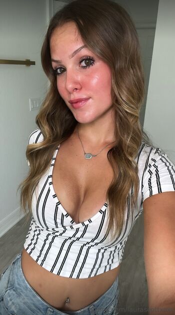 laurascottxoxo