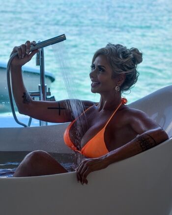 Luna Alves