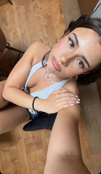 Mikayla Campinos