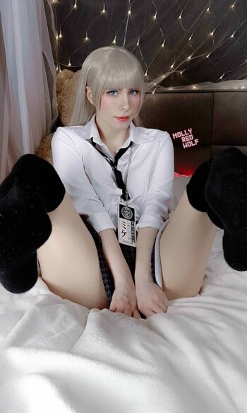 MollyRedWolf