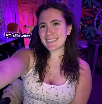 MrsMobster21