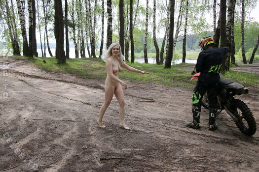 Nackt In Russland