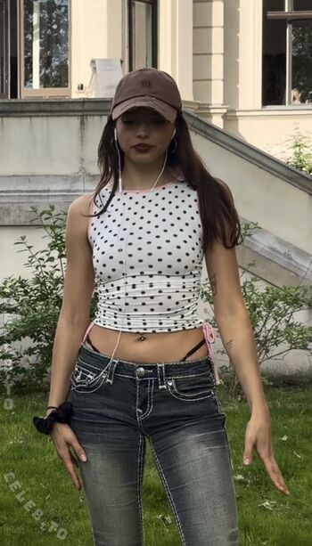 Nina Chuba