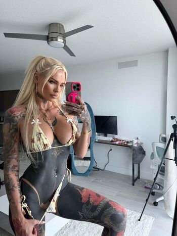 Oksana R