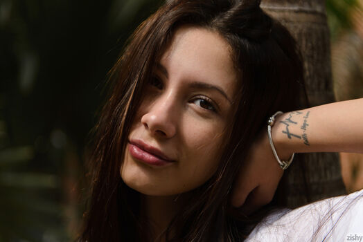 Paloma Flores