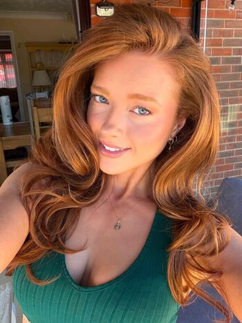 phoebeisginger