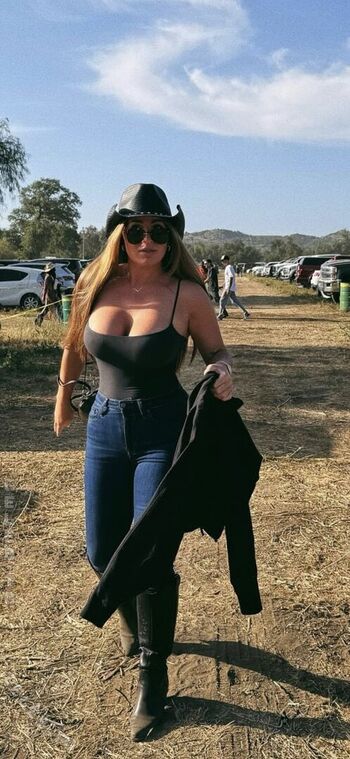 Sabrina Leamon