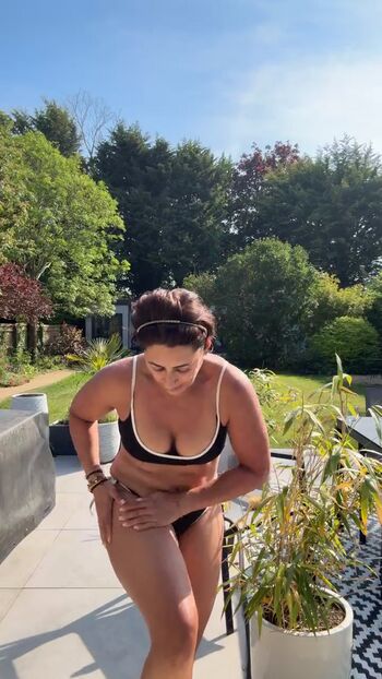 Saira Khan