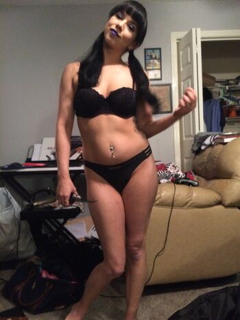 Show Your Girlfriend