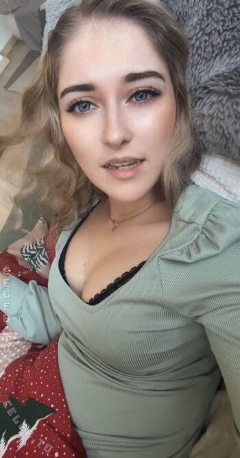 Skarlett Silvia Velvet