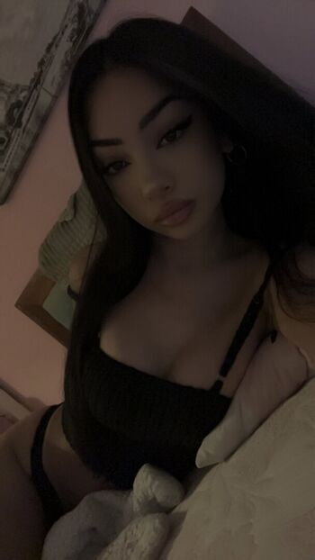 Spoil kiara