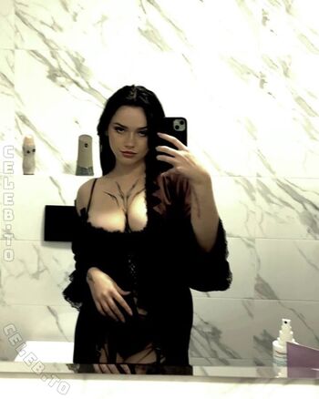 tattedgirllia