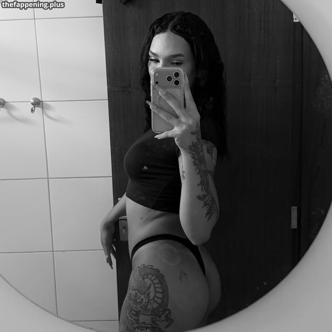 Remarkable_Desk_3031 / u Nude OnlyFans Photo #3