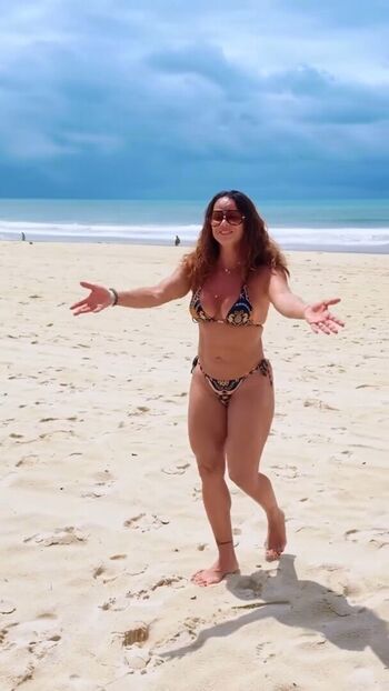 Viviane Araujo