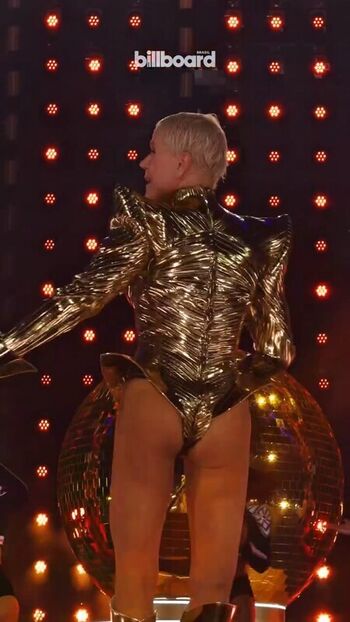 Xuxa Meneghel