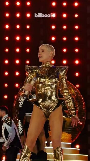 Xuxa Meneghel