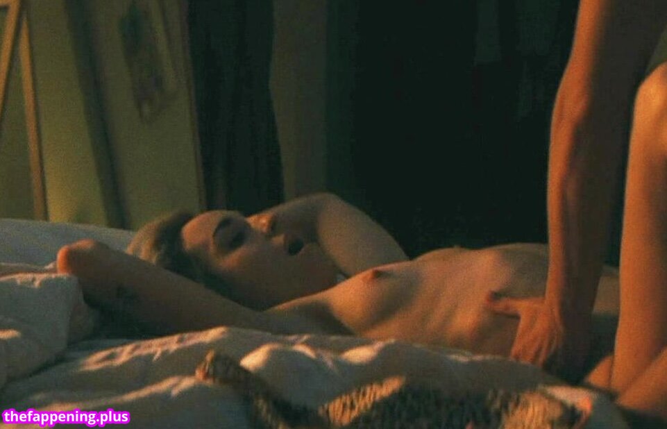 Zoe Lister Jones / https: / zoelisterjones Nude OnlyFans Photo #7